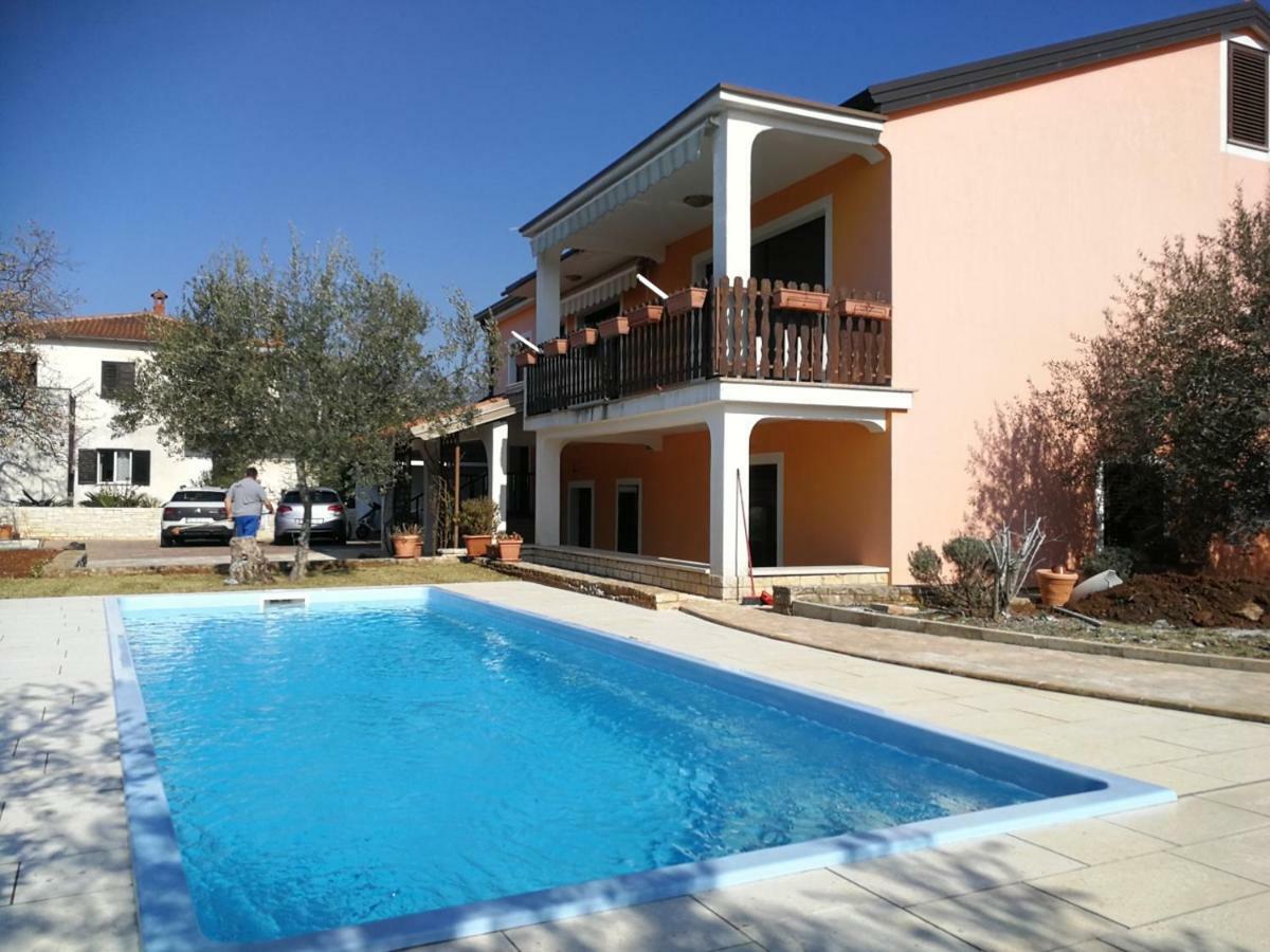 Majda Apartman *